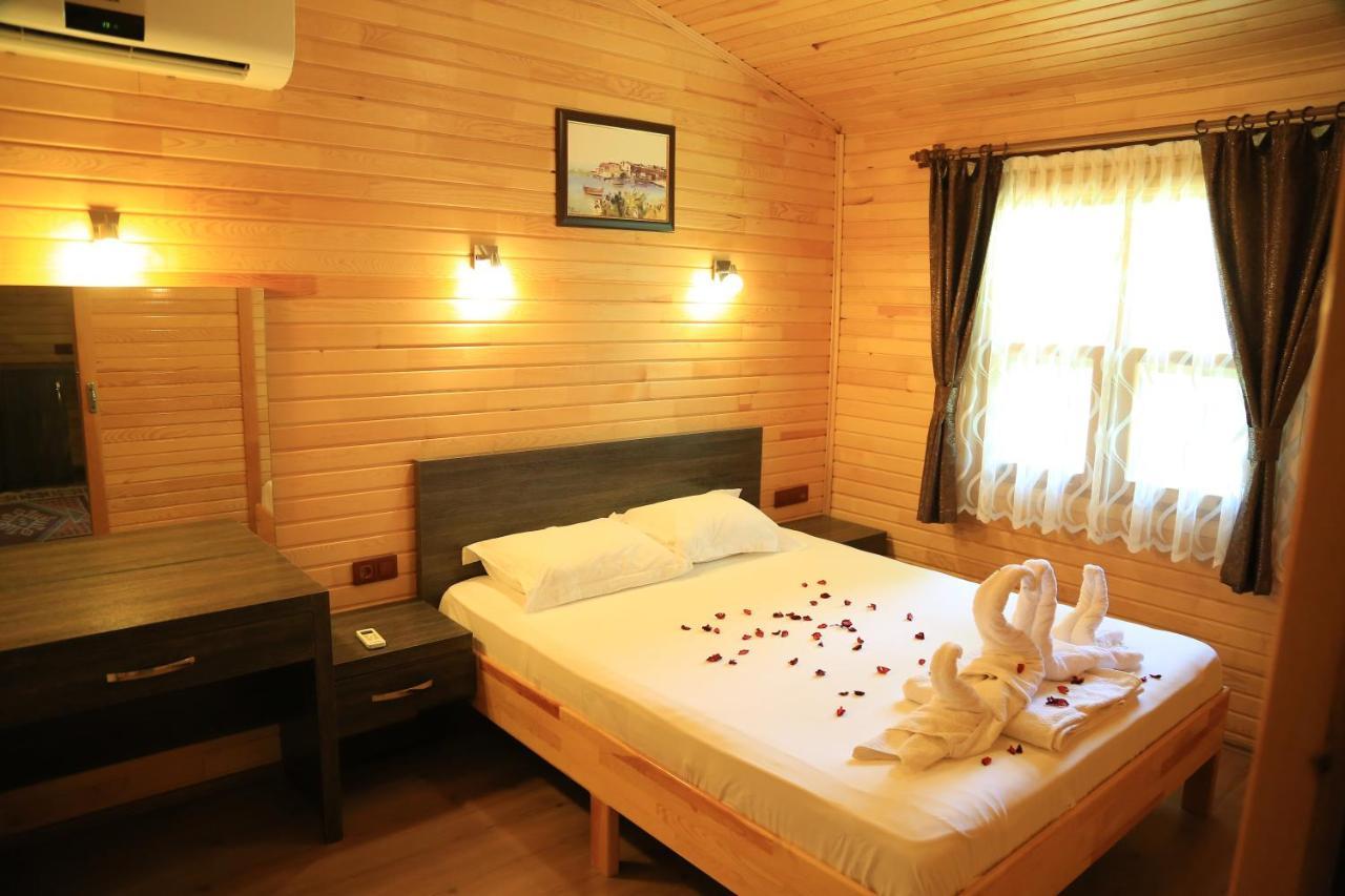 Tunays Pansiyon Bed & Breakfast Cirali Exterior photo